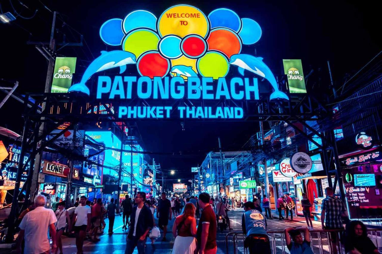 Centre Point Patong Hotel Bagian luar foto
